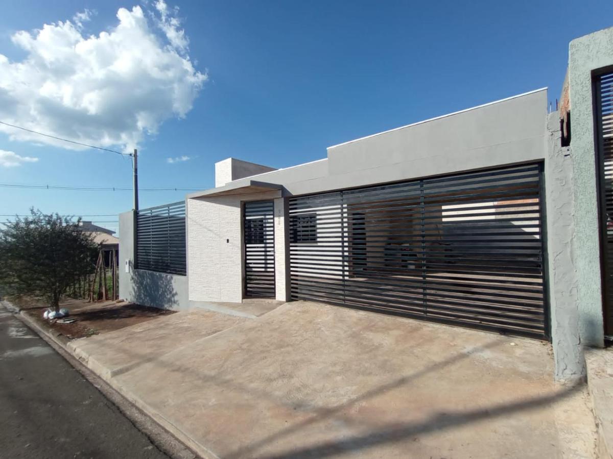 Casa Grande Em Arapongas Villa Exterior photo
